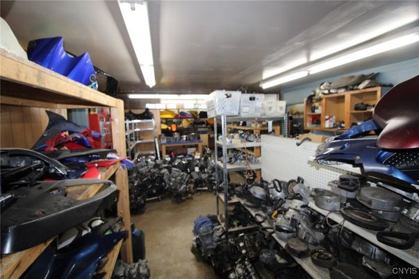 Garage, Interior