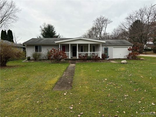 Attached, Backyard, Exterior, Facade, Ranch