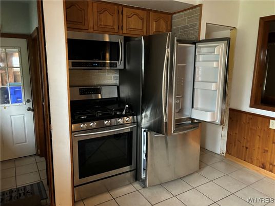 Interior, Kitchen, Stainless Steel Appliances
