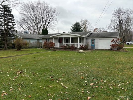 Attached, Backyard, Exterior, Facade, Ranch