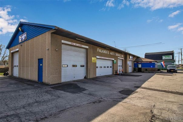 Detached Garage, Exterior