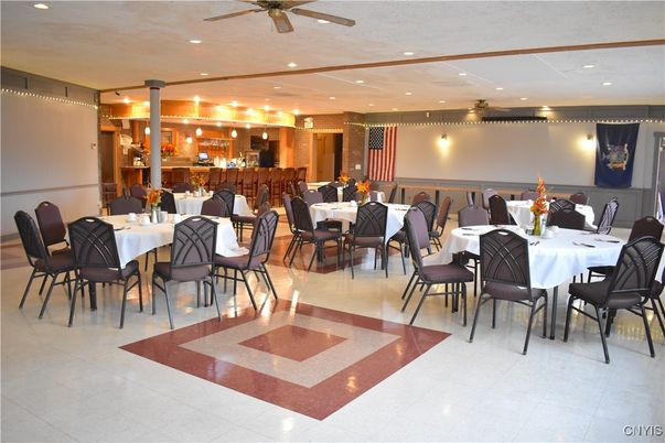 Dining room, Interior, Recessed Lighting