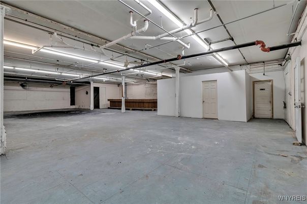 Garage, Interior
