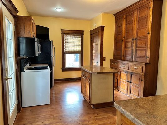 Interior, Kitchen, Washer, Wood Texture Flooring