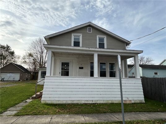 Exterior, Facade, American Craftsman
