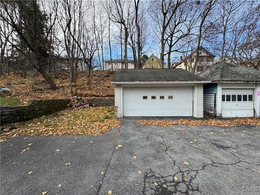 Detached Garage, Exterior