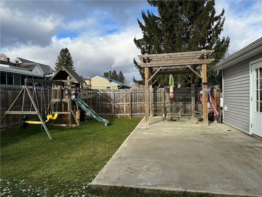 Backyard, Exterior, Playground