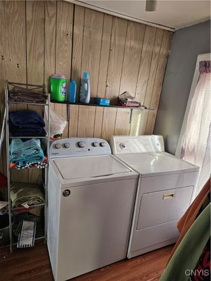 Interior, Utility Closets, Washer, Wood Texture Flooring