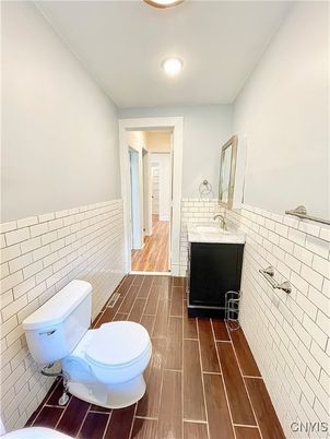 Bathroom, Interior, Recessed Lighting, Wood Texture Flooring