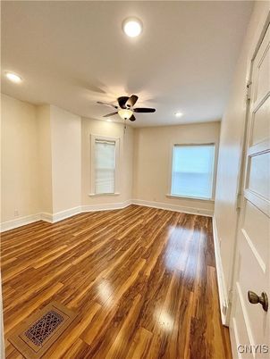 Empty room, Interior, Recessed Lighting, Wood Texture Flooring