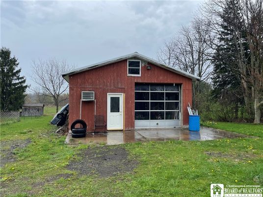 Backyard, Detached Garage, Exterior