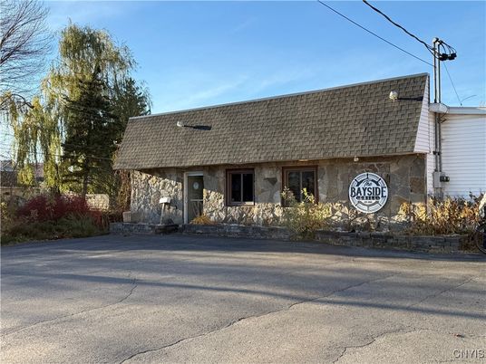 Exterior, Facade, Cape Cod