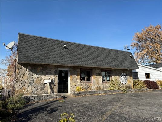 Exterior, Facade, Cape Cod