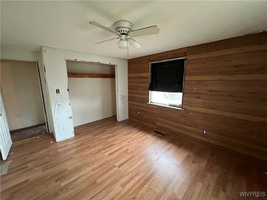 Empty room, Interior, Wood Texture Flooring, Wooden Walls