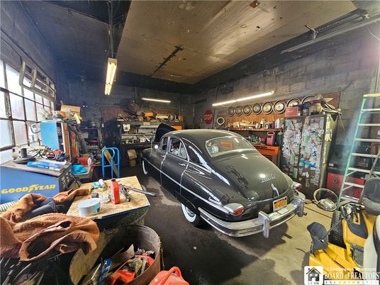 Garage, Interior, Stone Walls