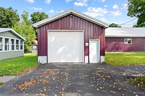 Detached Garage, Exterior