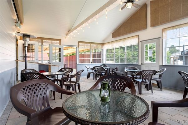 Dining room, Interior