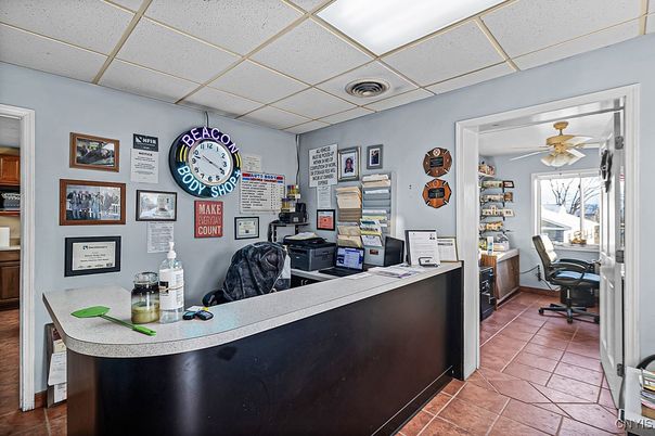 Home Office, Interior