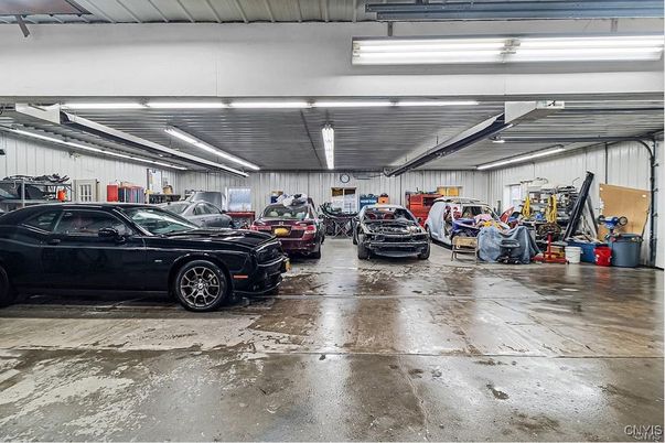 Garage, Interior