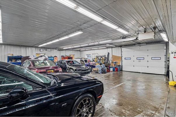 Garage, Interior