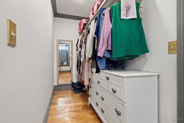Interior, Walk-in Closets, Washer, Wood Texture Flooring