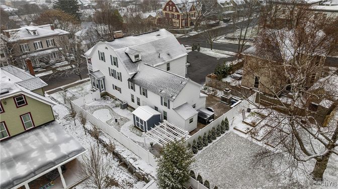 Exterior, Drone