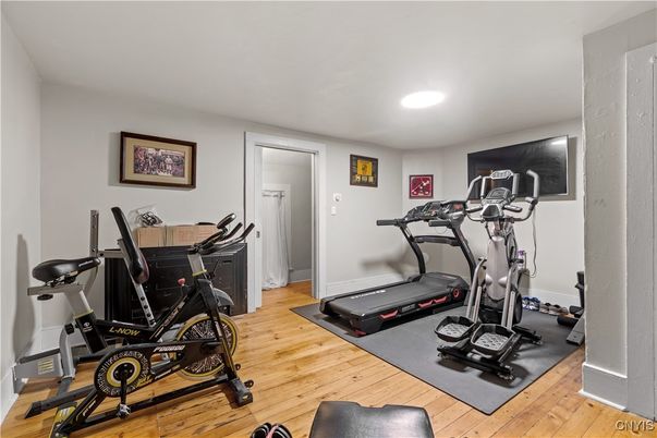 Fitness Equipment, Interior, Recessed Lighting, Wood Texture Flooring