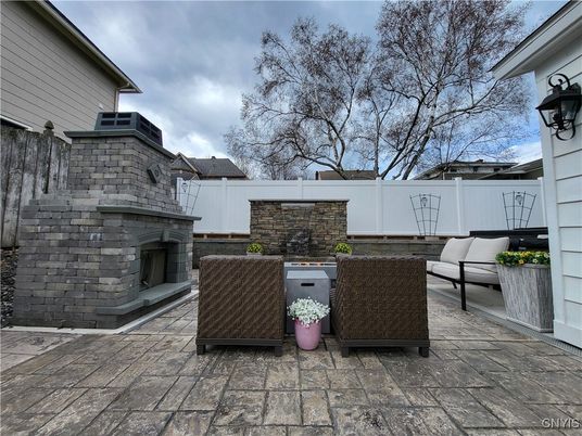 Exterior, Fireplace