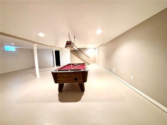 Billiard Table, Game Room, Interior, Recessed Lighting