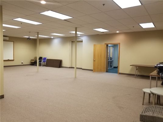 Empty room, Interior, Recessed Lighting