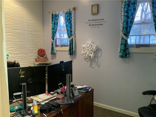 Home Office, Interior