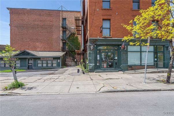 Exterior, Facade, Brick Facade, Rowhouse