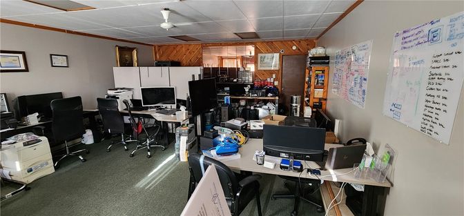 Home Office, Interior