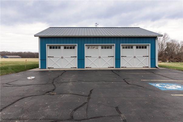 Detached Garage, Exterior