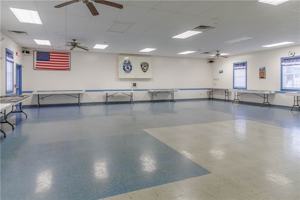 Game Room, Interior, Recessed Lighting