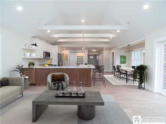 Dining room, Interior, Kitchen, Pendant Lights, Recessed Lighting, Wood Texture Flooring