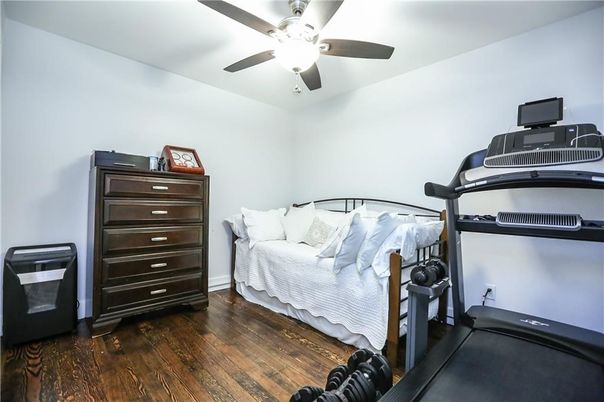Bedroom, Fitness Equipment, Interior, Wood Texture Flooring