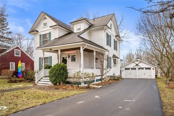 Detached Garage, Exterior, Facade, Queen Anne Victorian