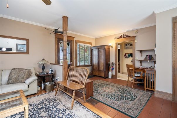 Dining room, Interior