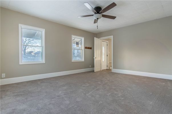 Empty room, Interior