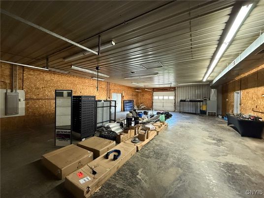 Garage, Interior