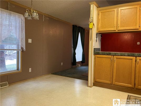 Empty room, Interior, Pendant Lights