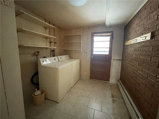 Interior, Stone Walls, Washer