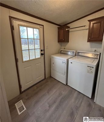 Interior, Washer, Wood Texture Flooring