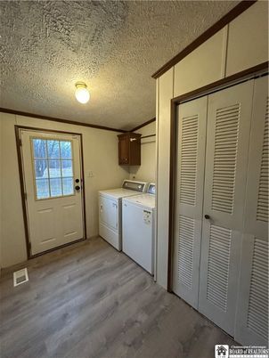 Interior, Washer, Wood Texture Flooring