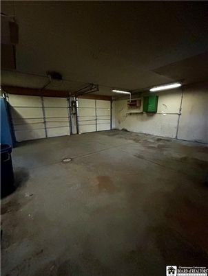Garage, Interior