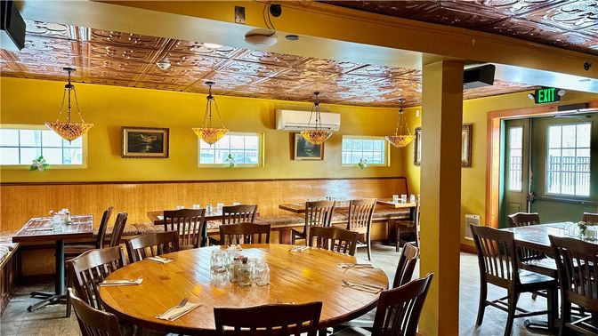 Dining room, Interior, Pendant Lights
