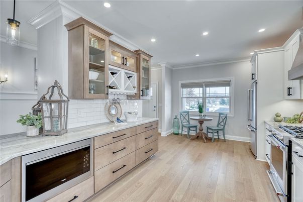 Dining room, Interior, Kitchen, Recessed Lighting, Stainless Steel Appliances, Wood Texture Flooring