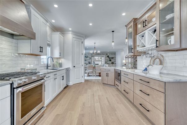Chandelier, Interior, Kitchen, Pendant Lights, Recessed Lighting, Stainless Steel Appliances, Wood Texture Flooring