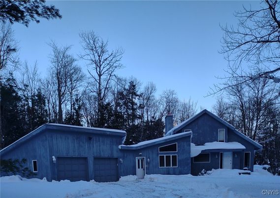 Attached, Exterior, Facade, Ranch